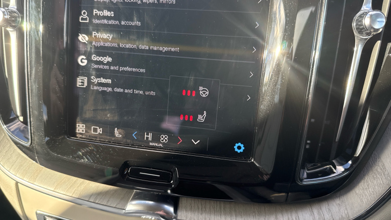 Volvo XC60 2.0 B5P Plus Dark 5dr AWD Geartronic Petrol Estate